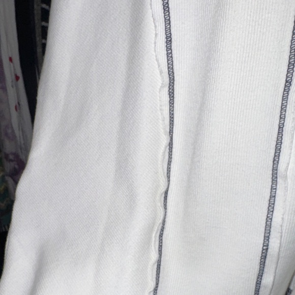 EC Pilcro White tank with navy stitching with Pocket sz M - Picture 6 of 9